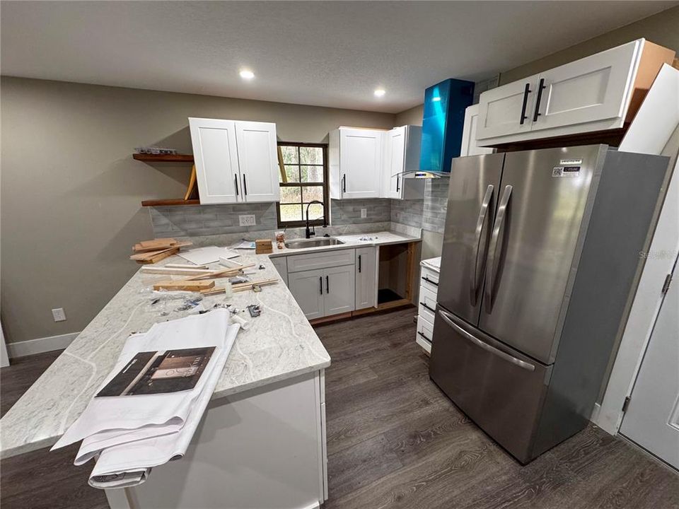 For Sale: $599,000 (6 beds, 4 baths, 4521 Square Feet)