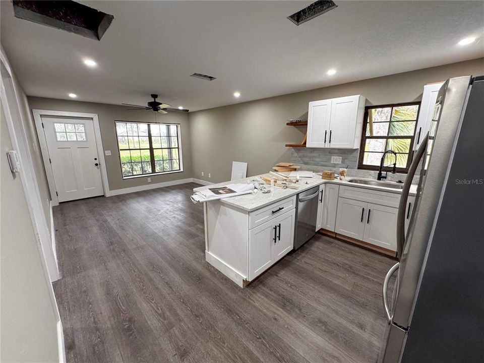 For Sale: $599,000 (6 beds, 4 baths, 4521 Square Feet)