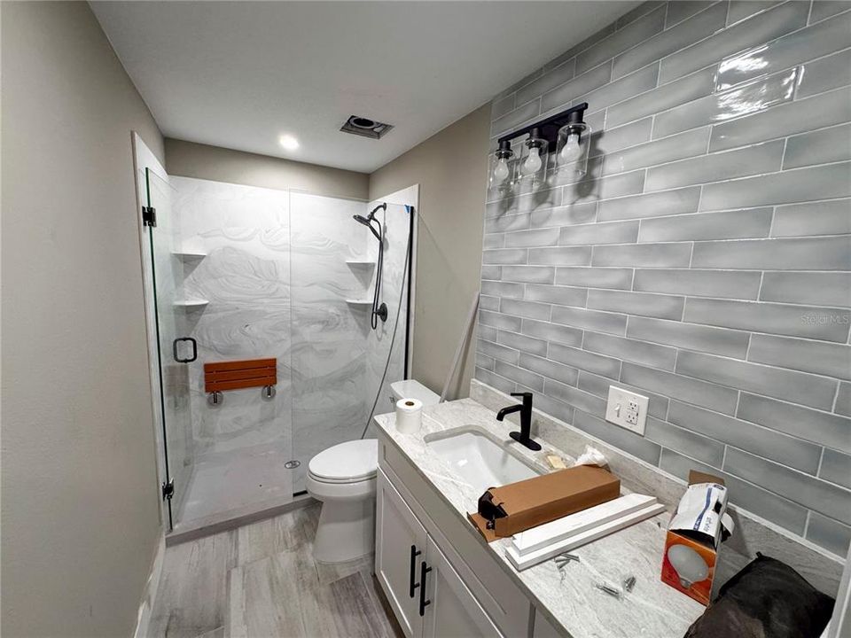 For Sale: $599,000 (6 beds, 4 baths, 4521 Square Feet)