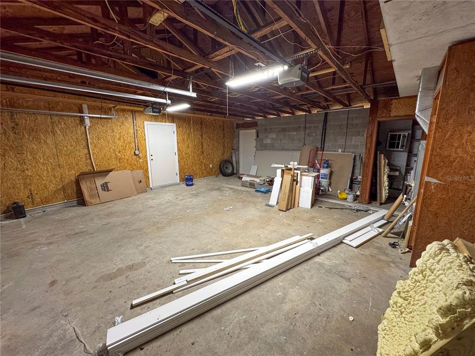 For Sale: $599,000 (6 beds, 4 baths, 4521 Square Feet)