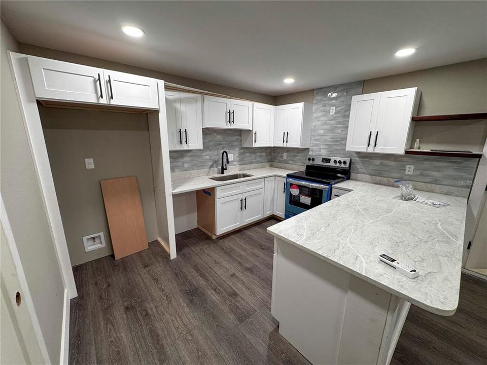 For Sale: $599,000 (6 beds, 4 baths, 4521 Square Feet)