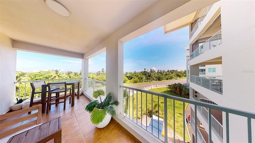 For Rent: $4,500 (3 beds, 2 baths, 2095 Square Feet)