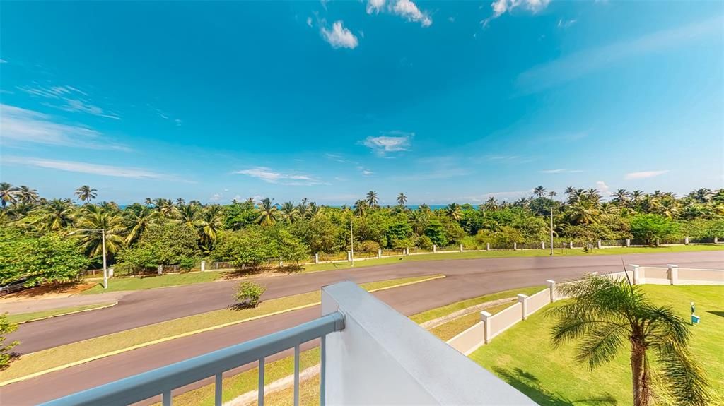 For Rent: $4,500 (3 beds, 2 baths, 2095 Square Feet)