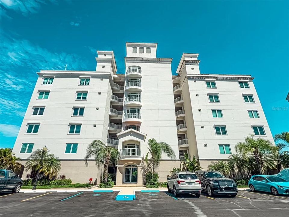 For Rent: $4,500 (3 beds, 2 baths, 2095 Square Feet)