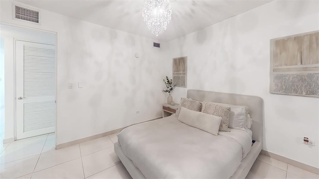 For Rent: $4,500 (3 beds, 2 baths, 2095 Square Feet)