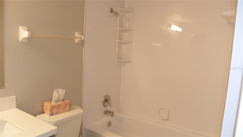 En Venta: $189,500 (2 camas, 2 baños, 1095 Pies cuadrados)