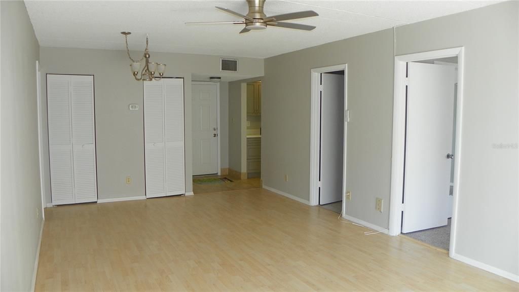 En Venta: $189,500 (2 camas, 2 baños, 1095 Pies cuadrados)