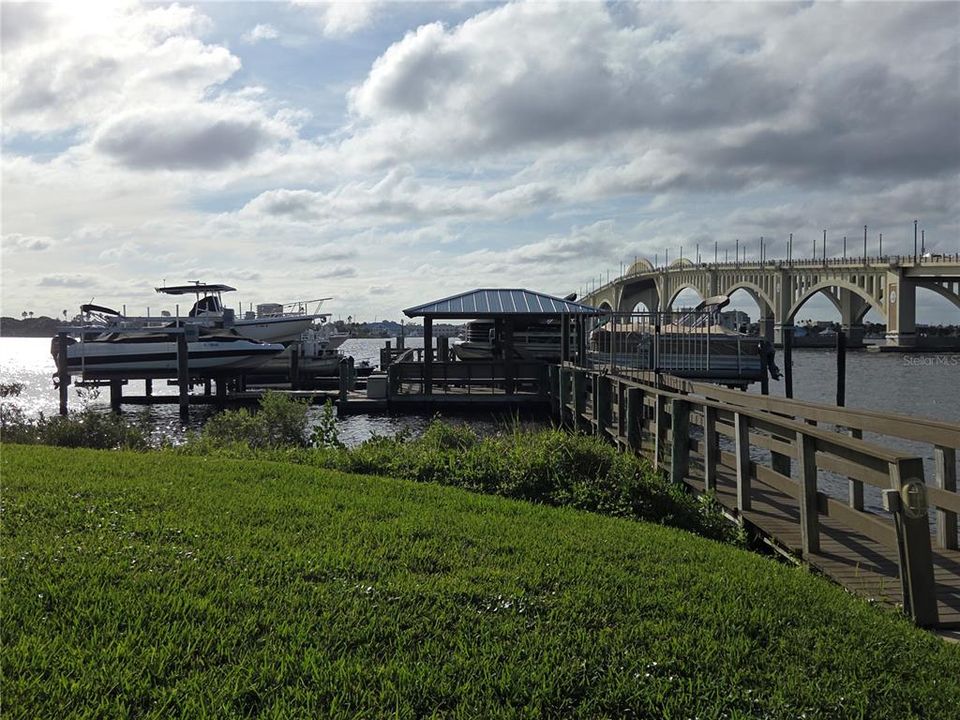 待售: $189,500 (2 贝兹, 2 浴室, 1095 平方英尺)