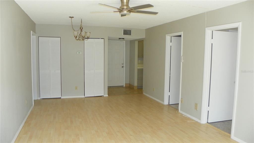 En Venta: $189,500 (2 camas, 2 baños, 1095 Pies cuadrados)