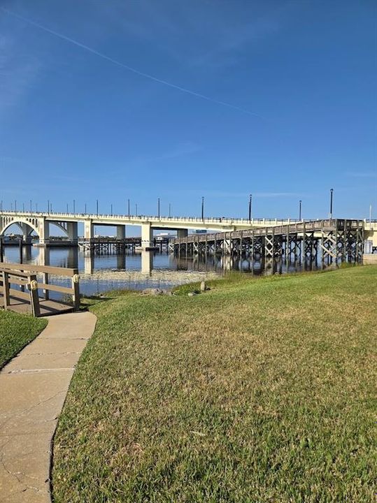 En Venta: $189,500 (2 camas, 2 baños, 1095 Pies cuadrados)