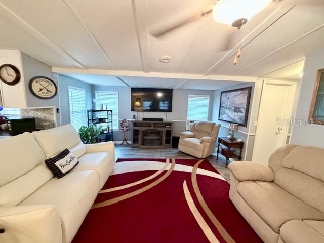 For Sale: $235,000 (2 beds, 2 baths, 1836 Square Feet)