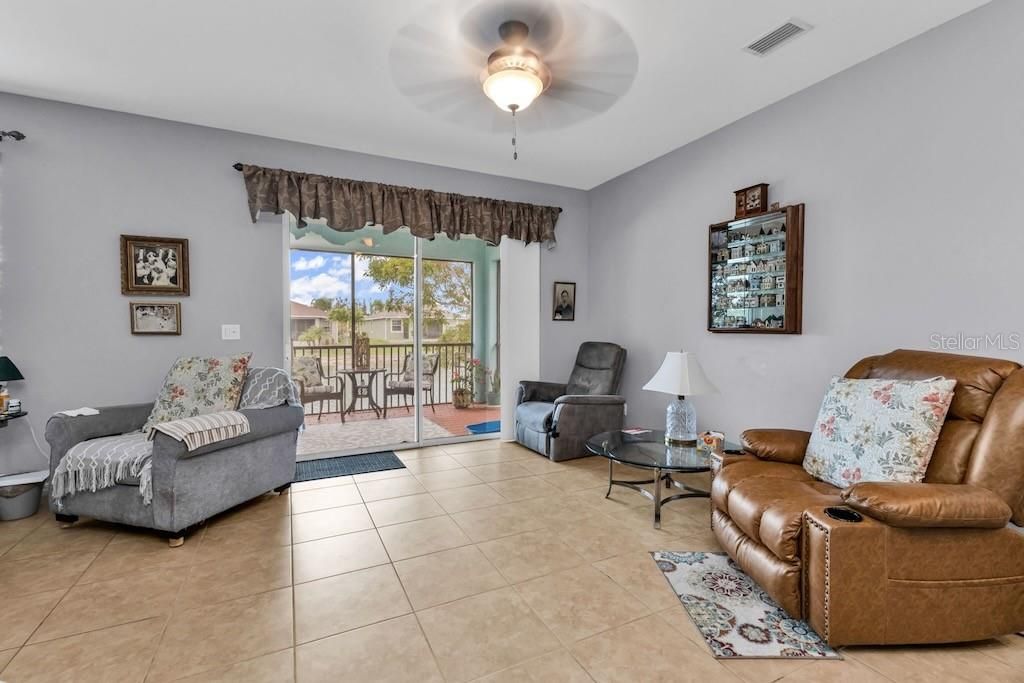 For Sale: $365,000 (3 beds, 2 baths, 1788 Square Feet)