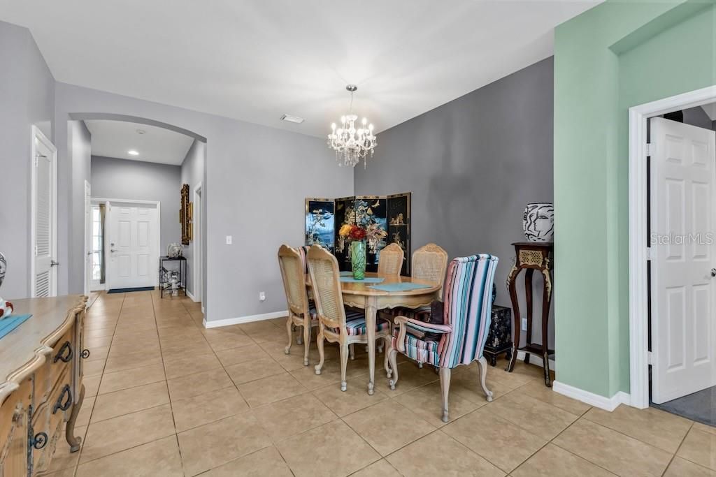 For Sale: $365,000 (3 beds, 2 baths, 1788 Square Feet)