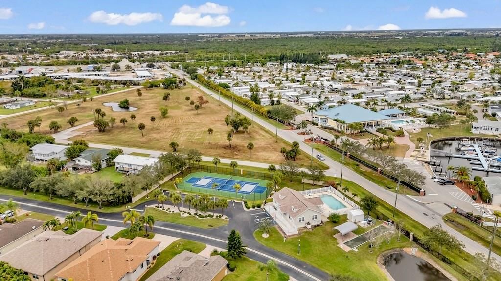 For Sale: $365,000 (3 beds, 2 baths, 1788 Square Feet)