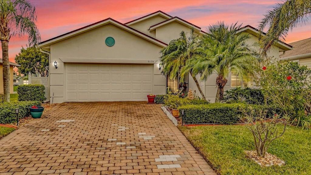 For Sale: $365,000 (3 beds, 2 baths, 1788 Square Feet)