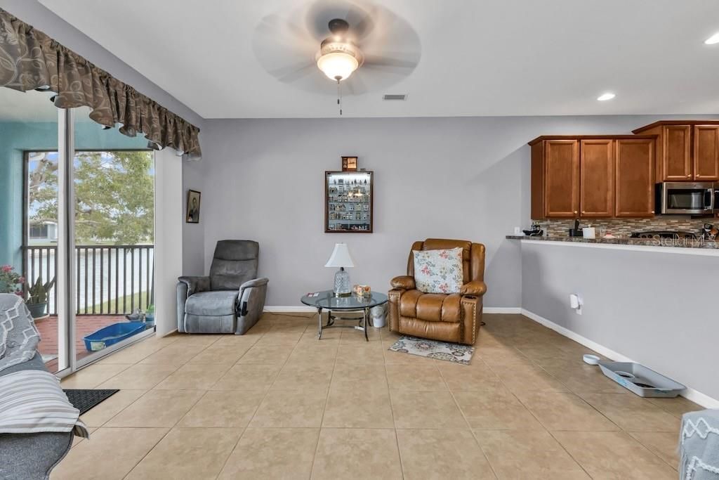 For Sale: $365,000 (3 beds, 2 baths, 1788 Square Feet)