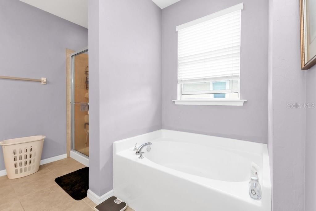 For Sale: $365,000 (3 beds, 2 baths, 1788 Square Feet)