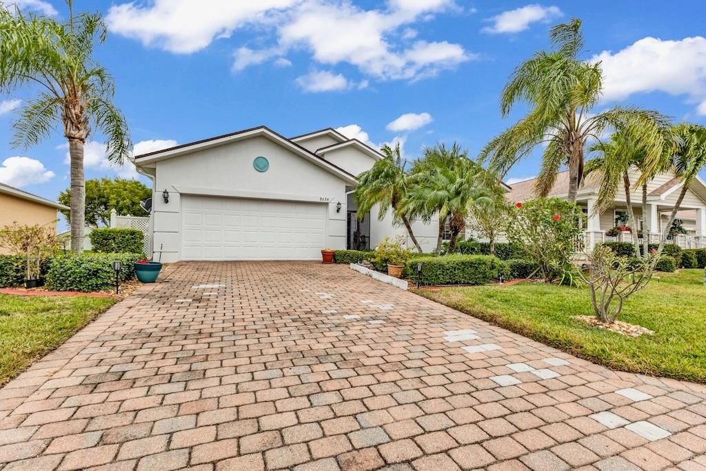 For Sale: $365,000 (3 beds, 2 baths, 1788 Square Feet)