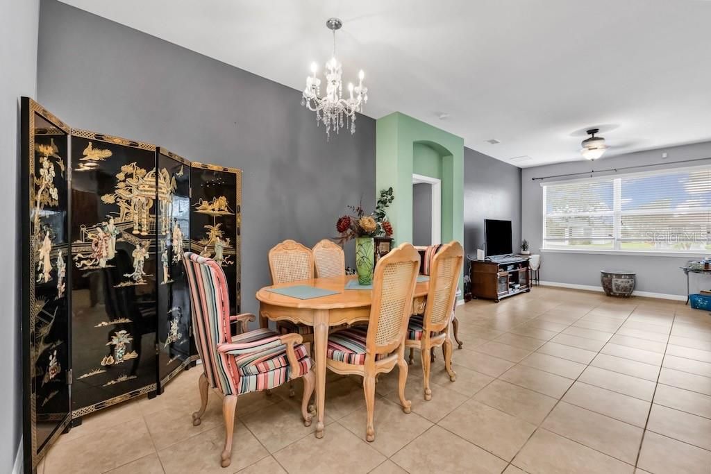 For Sale: $365,000 (3 beds, 2 baths, 1788 Square Feet)