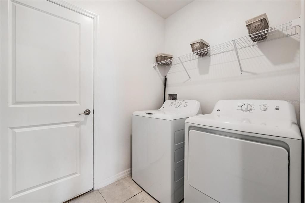 For Sale: $369,000 (5 beds, 2 baths, 2389 Square Feet)