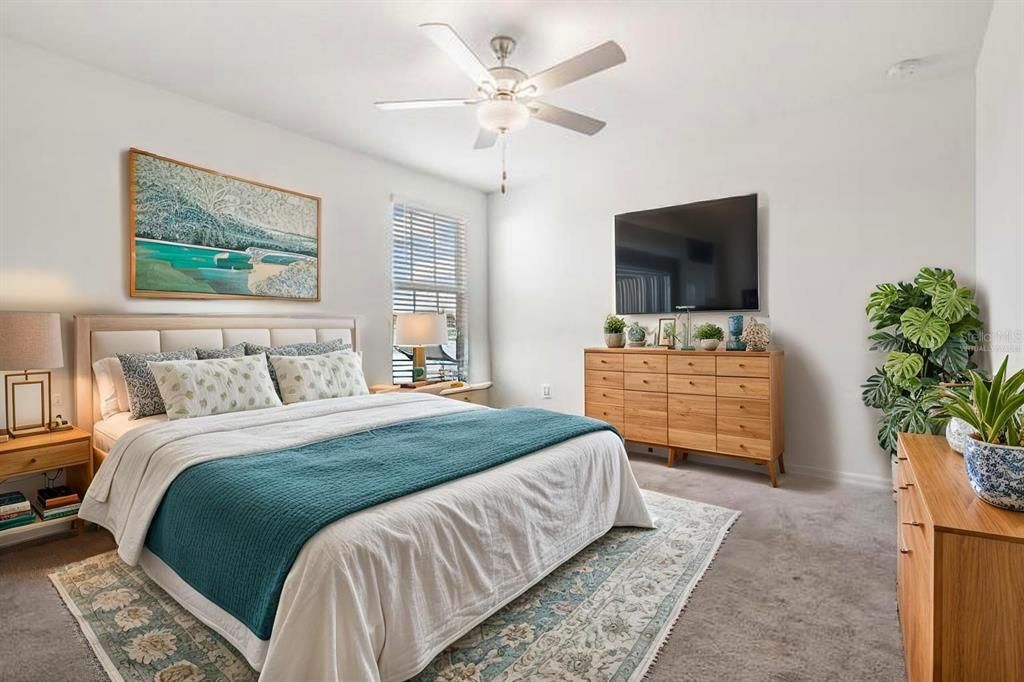 For Sale: $369,000 (5 beds, 2 baths, 2389 Square Feet)