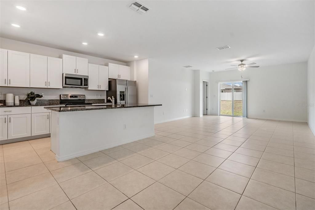 For Sale: $369,000 (5 beds, 2 baths, 2389 Square Feet)