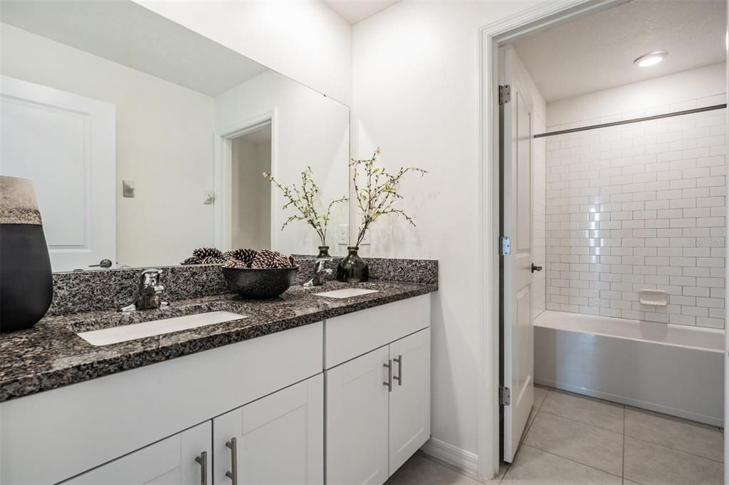 For Sale: $369,000 (5 beds, 2 baths, 2389 Square Feet)