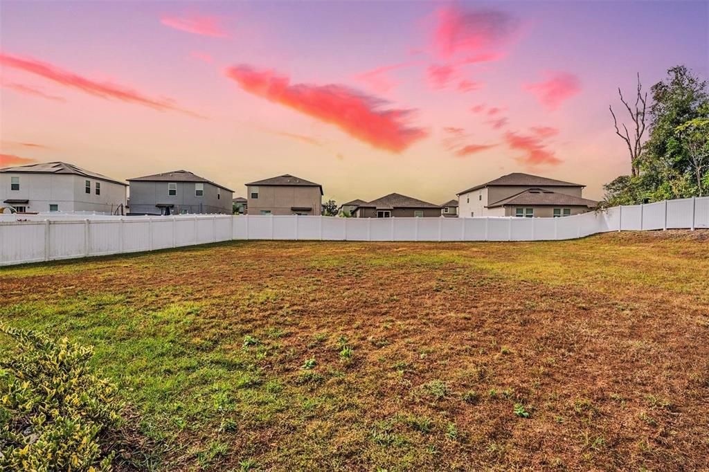 For Sale: $369,000 (5 beds, 2 baths, 2389 Square Feet)