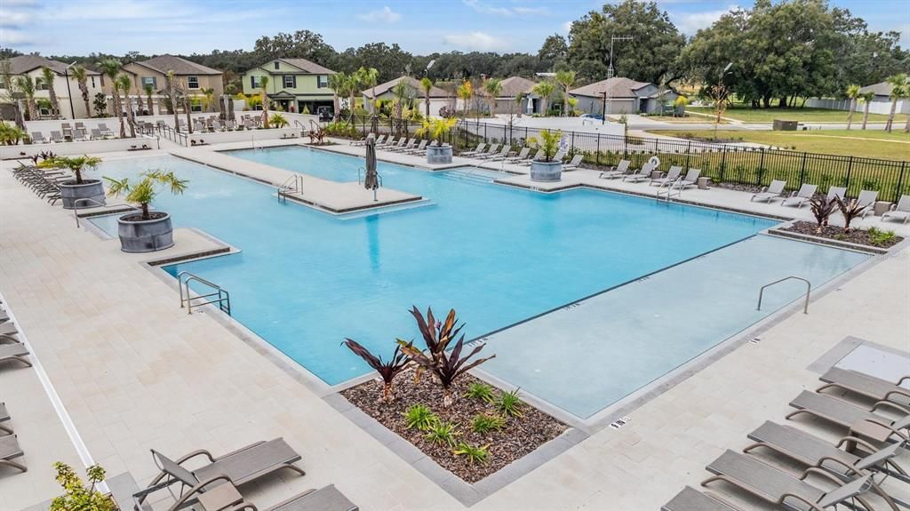 For Sale: $369,000 (5 beds, 2 baths, 2389 Square Feet)