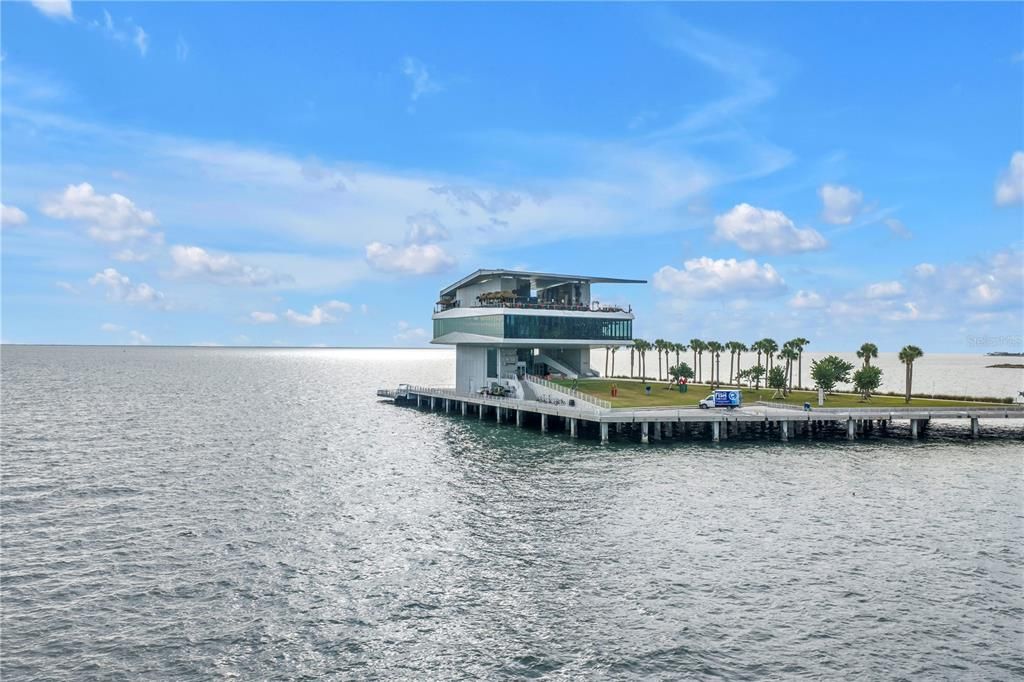 待售: $584,000 (0.18 acres)