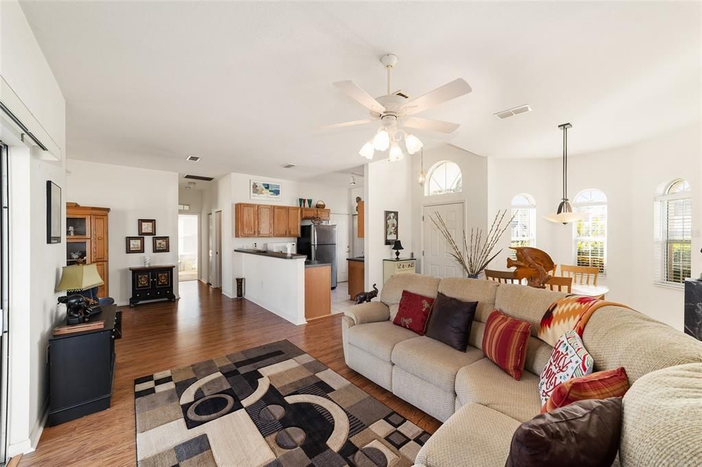 En Venta: $209,999 (2 camas, 2 baños, 1155 Pies cuadrados)