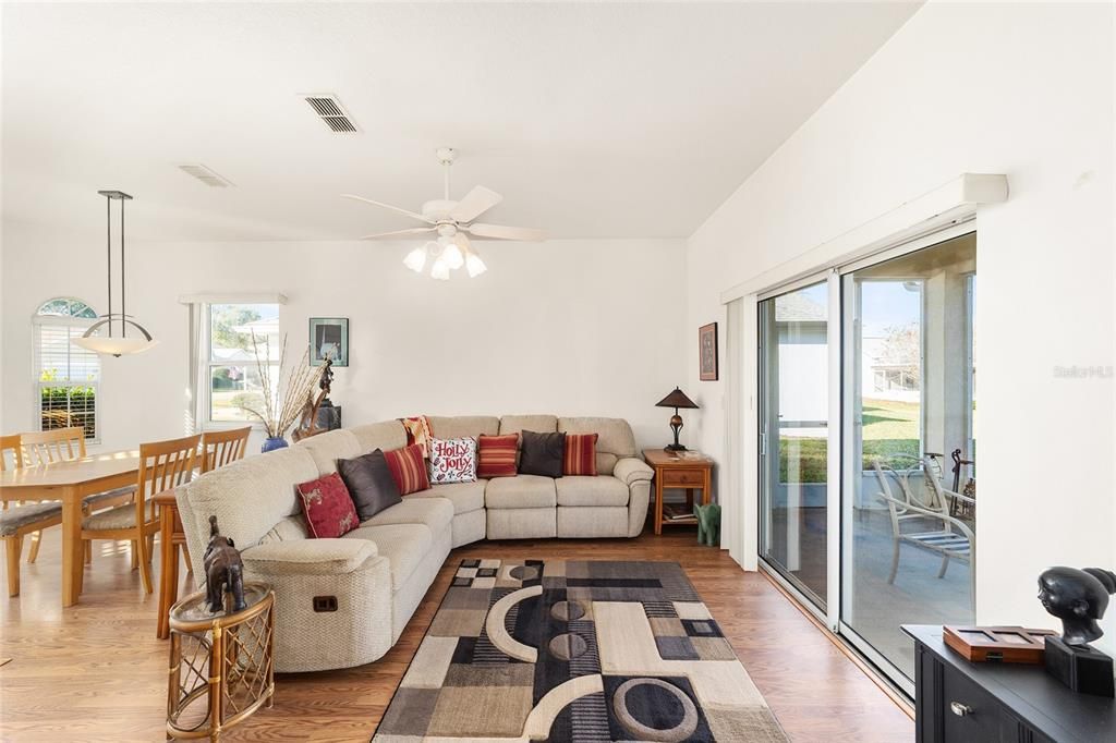 En Venta: $209,999 (2 camas, 2 baños, 1155 Pies cuadrados)