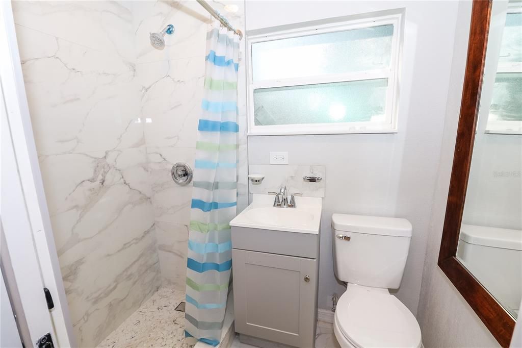 待售: $339,999 (4 贝兹, 2 浴室, 1870 平方英尺)