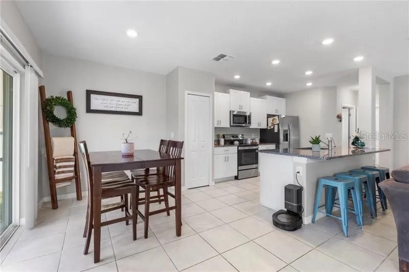 For Sale: $329,900 (4 beds, 2 baths, 1764 Square Feet)