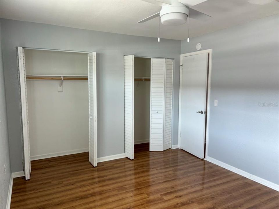 For Sale: $80,000 (1 beds, 1 baths, 870 Square Feet)