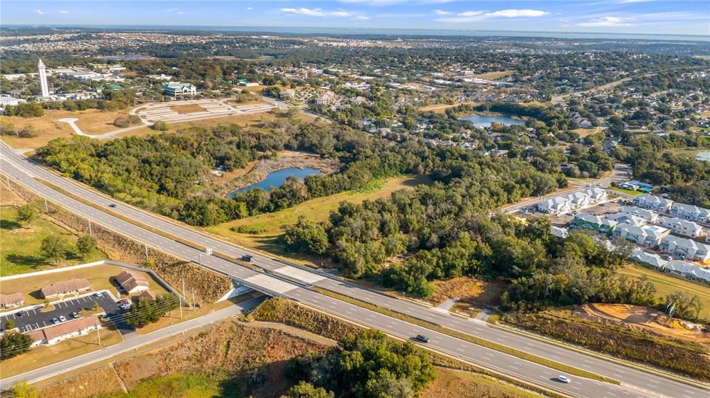 На продажу: $2,300,000 (3.08 acres)