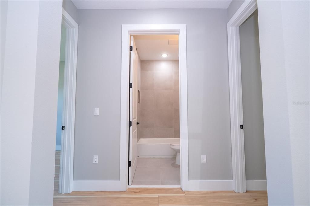 На продажу: $410,000 (4 спален, 3 ванн, 1795 Квадратных фут)