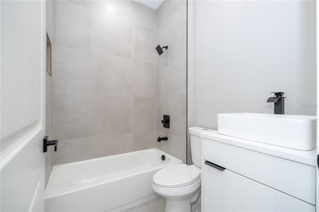 На продажу: $410,000 (4 спален, 3 ванн, 1795 Квадратных фут)