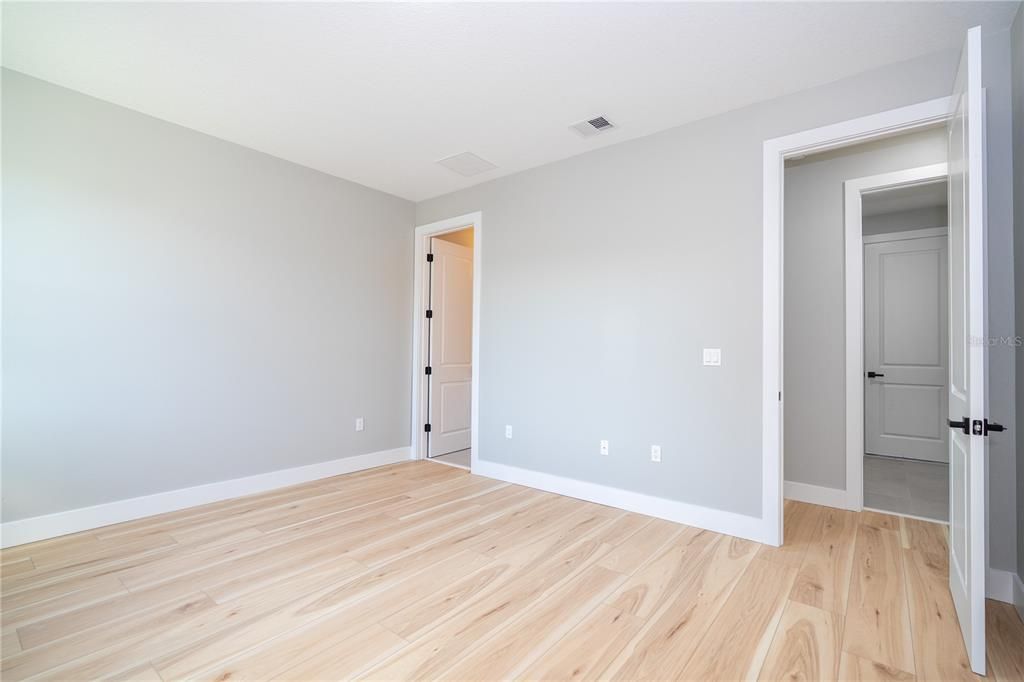 На продажу: $410,000 (4 спален, 3 ванн, 1795 Квадратных фут)