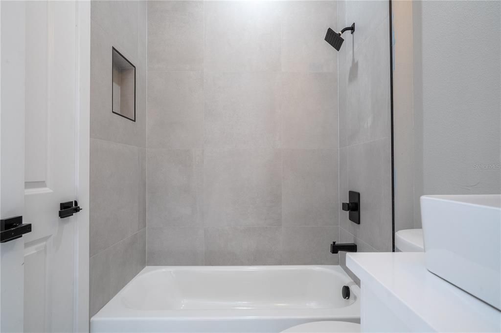 На продажу: $410,000 (4 спален, 3 ванн, 1795 Квадратных фут)