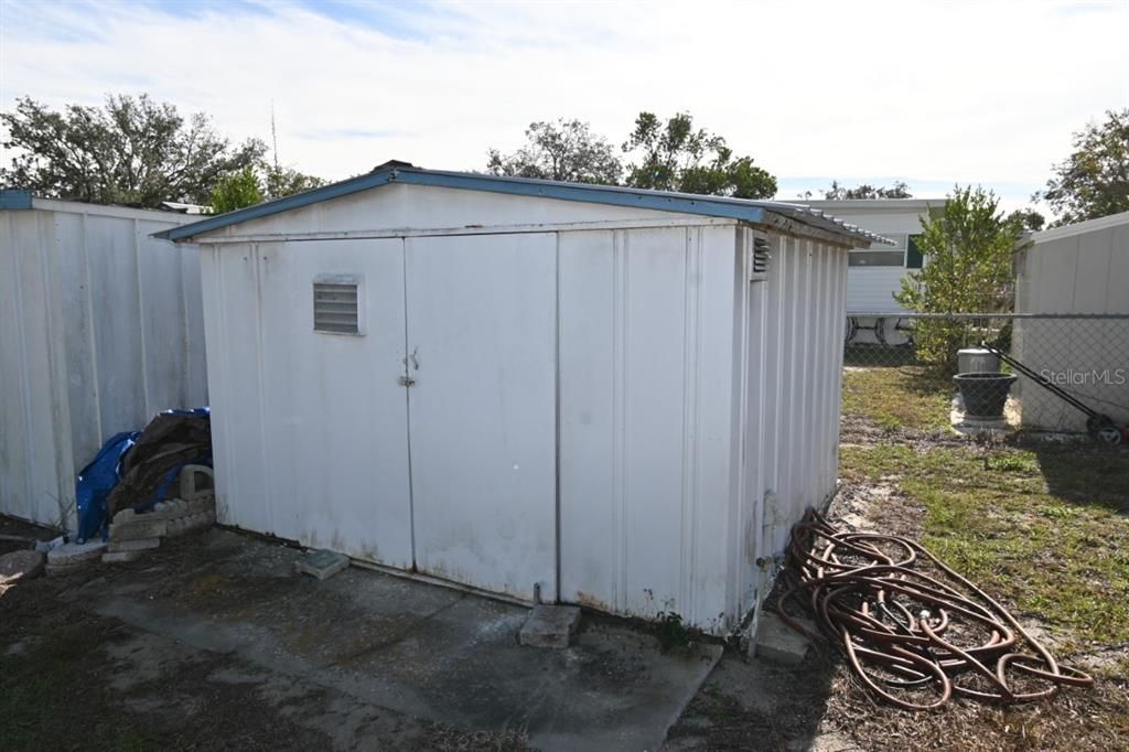 На продажу: $58,900 (2 спален, 2 ванн, 672 Квадратных фут)