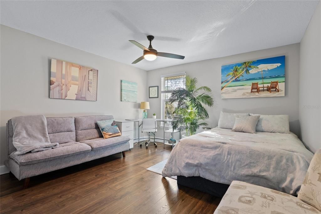 En Venta: $469,747 (3 camas, 2 baños, 1990 Pies cuadrados)