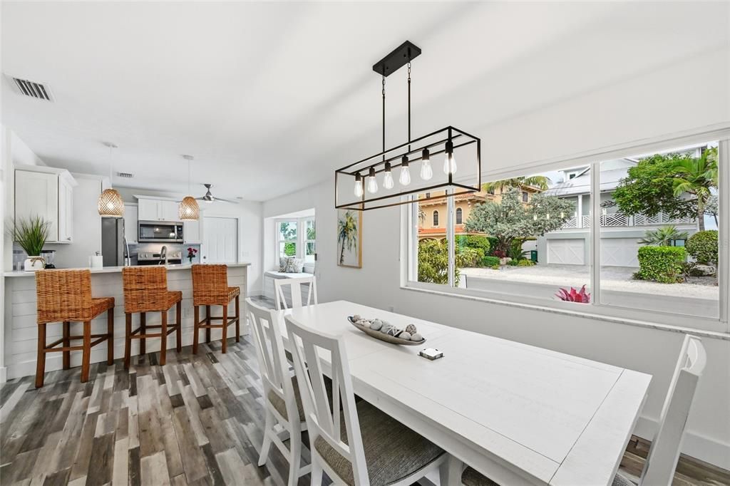 For Sale: $1,195,000 (2 beds, 2 baths, 1332 Square Feet)