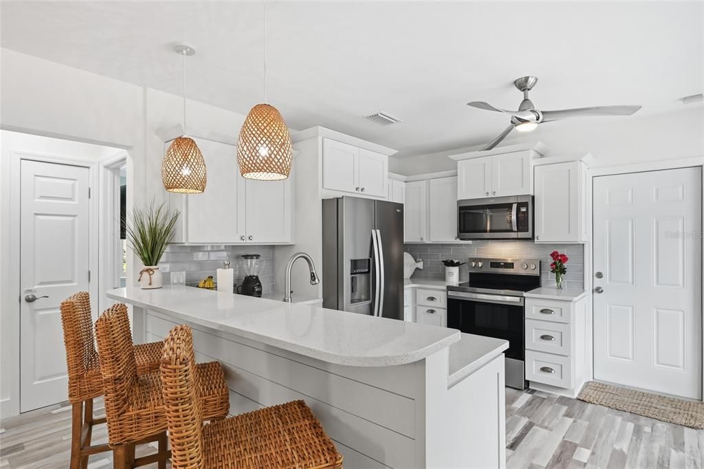 For Sale: $1,195,000 (2 beds, 2 baths, 1332 Square Feet)