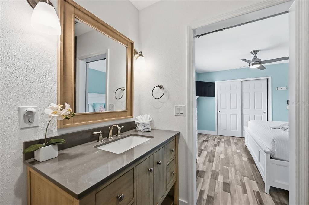 For Sale: $1,195,000 (2 beds, 2 baths, 1332 Square Feet)