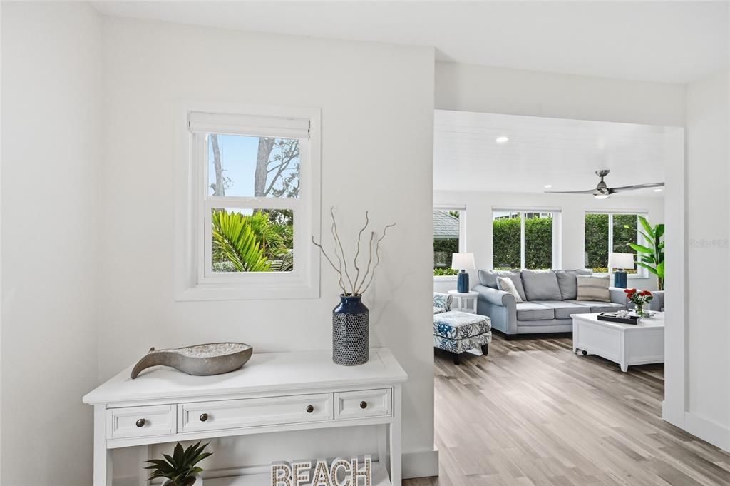 For Sale: $1,195,000 (2 beds, 2 baths, 1332 Square Feet)