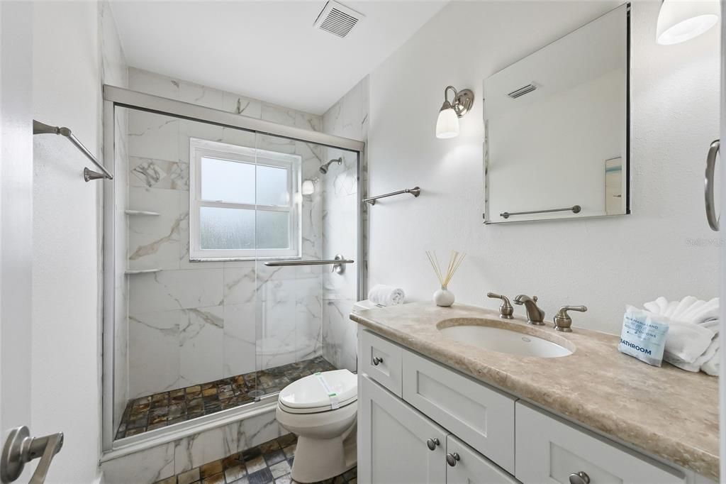 For Sale: $1,195,000 (2 beds, 2 baths, 1332 Square Feet)