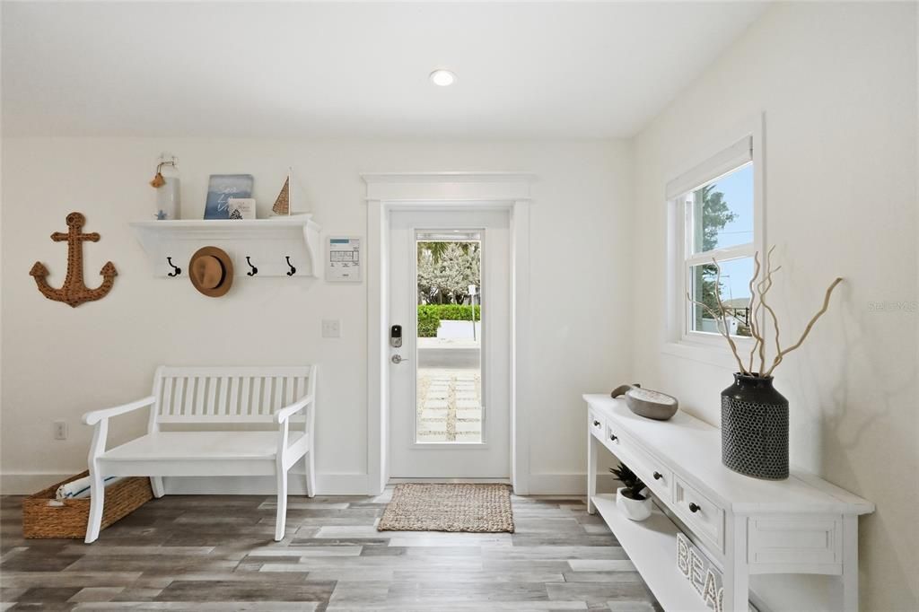 For Sale: $1,195,000 (2 beds, 2 baths, 1332 Square Feet)