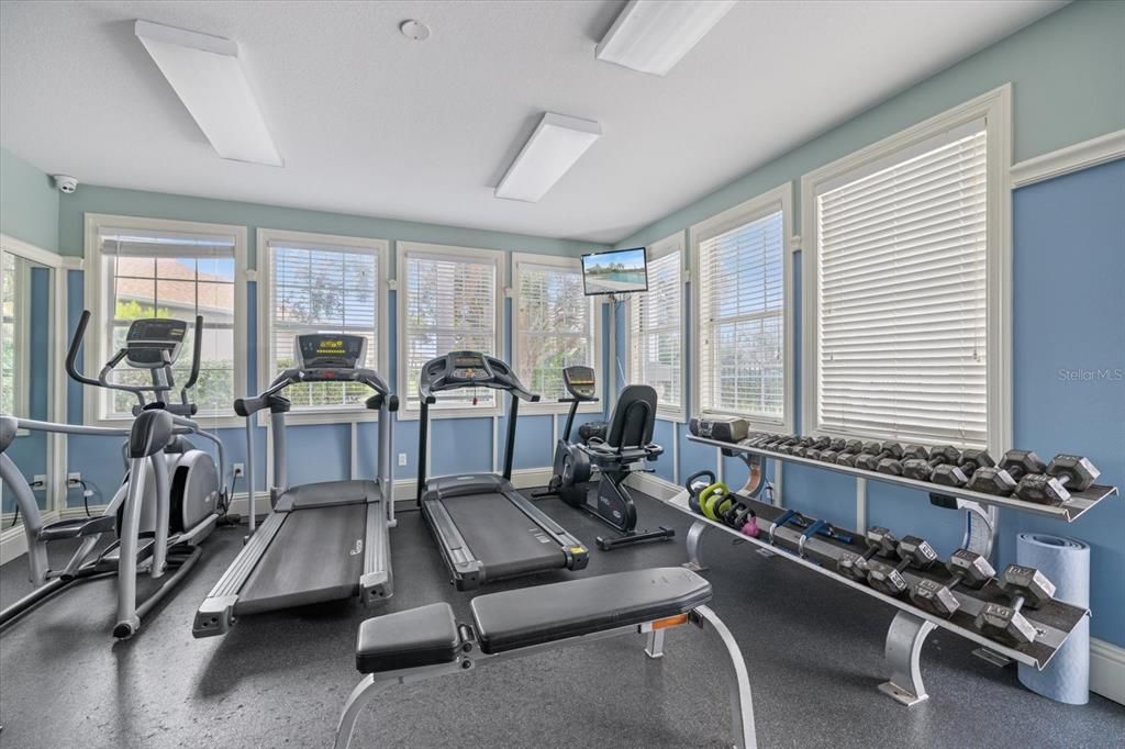 合同活跃: $555,000 (3 贝兹, 2 浴室, 2239 平方英尺)