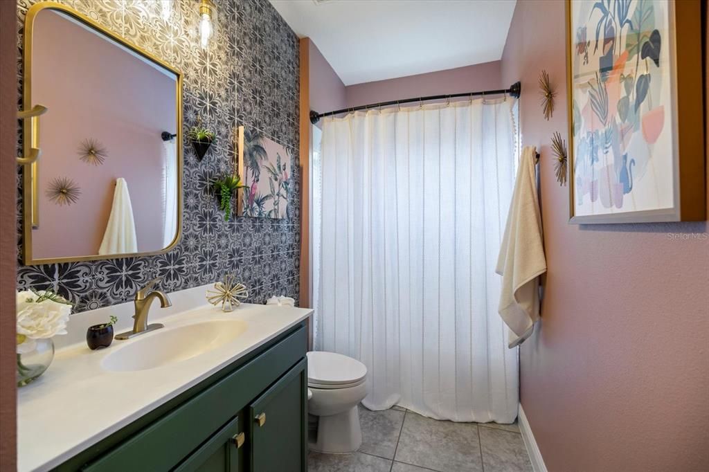 合同活跃: $555,000 (3 贝兹, 2 浴室, 2239 平方英尺)